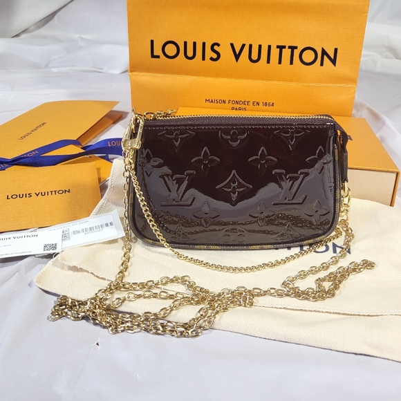 Sold- Brand new authentic Louis Vuitton Mini Pochette Vernis - Picture 11 of 16